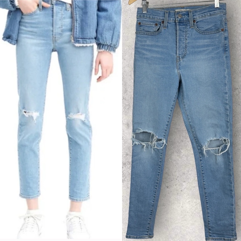Levis Wedgie Skinny Jeans Light Blue Size 27  Distressed Knees Busted‎ Stretch